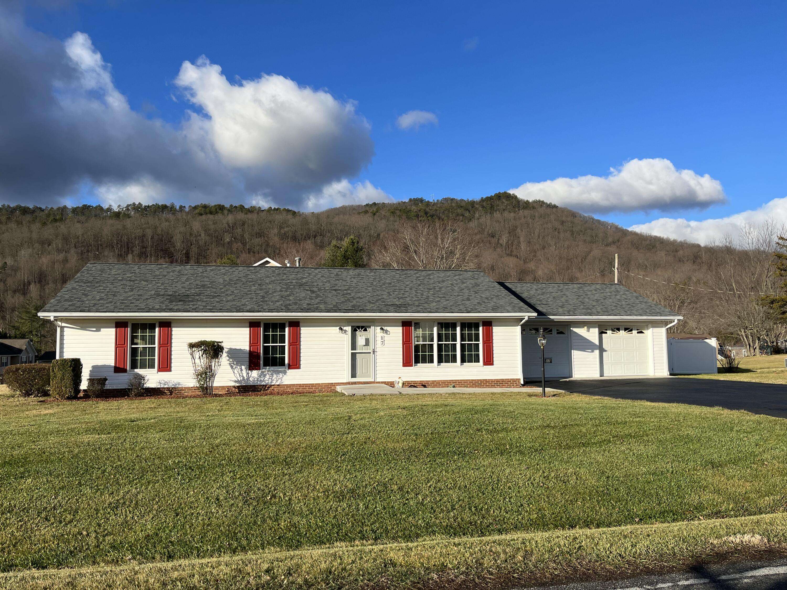 17 Harvest LN, Daleville, VA 24083