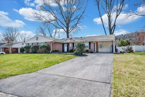 Roanoke, VA 24018,5436 Green Meadow RD