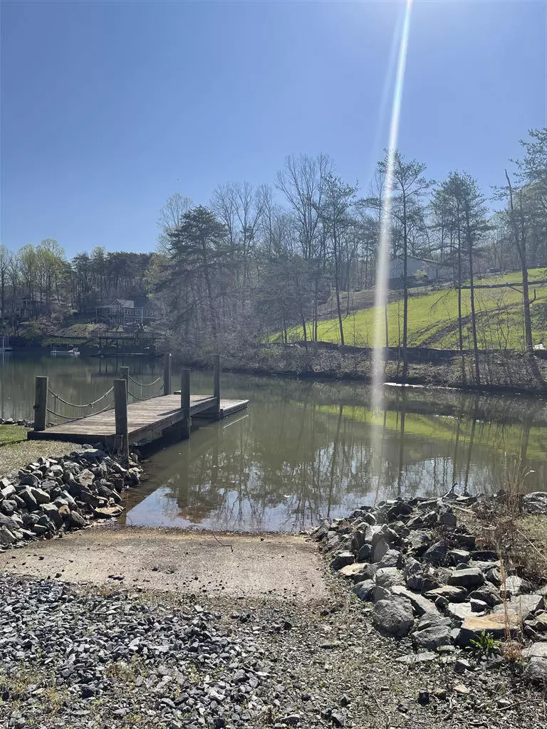 Moneta, VA 24121,Lot 9 Edgewater DR