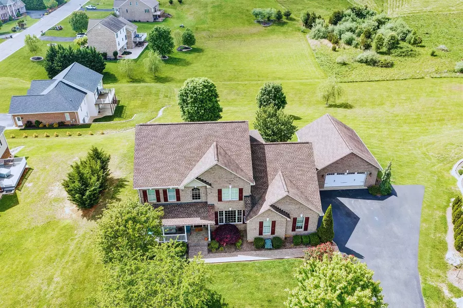 31 Fairway CT, Daleville, VA 24083