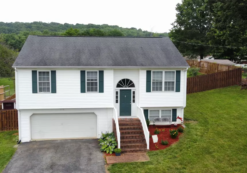 710 Devonshire DR, Vinton, VA 24179