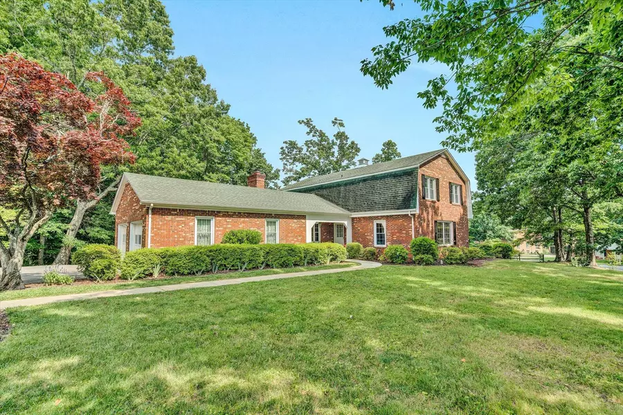 124 WOODSHIRE RD, Collinsville, VA 24078