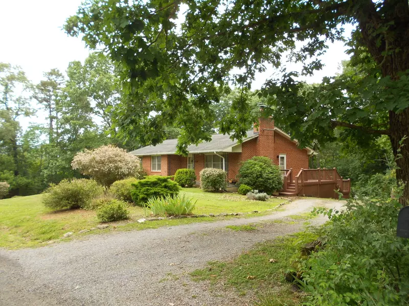 167 Dogwood LN, Troutville, VA 24175