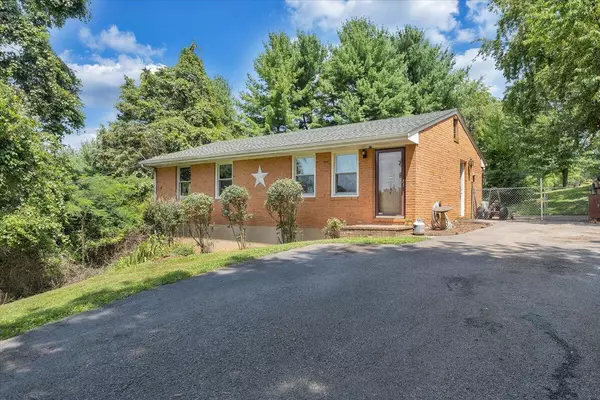 Roanoke, VA 24019,61 Richardson DR