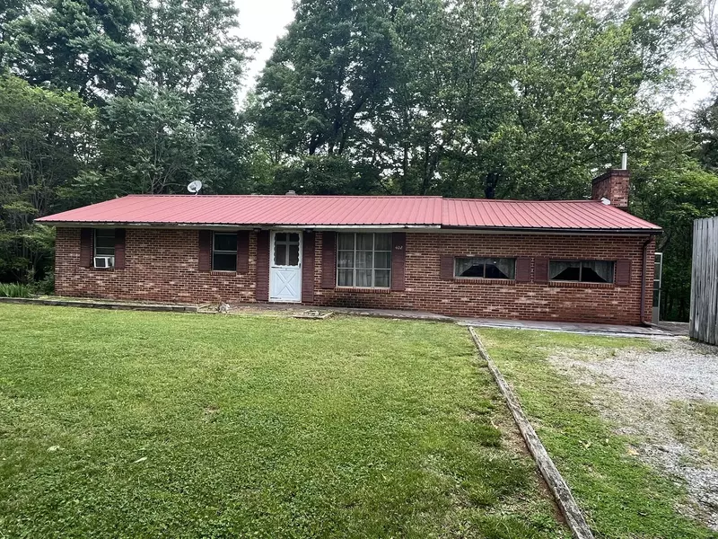 402 HARMONY RD, Boones Mill, VA 24065