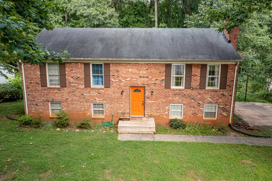 307 Paul Revere DR, Forest, VA 24551