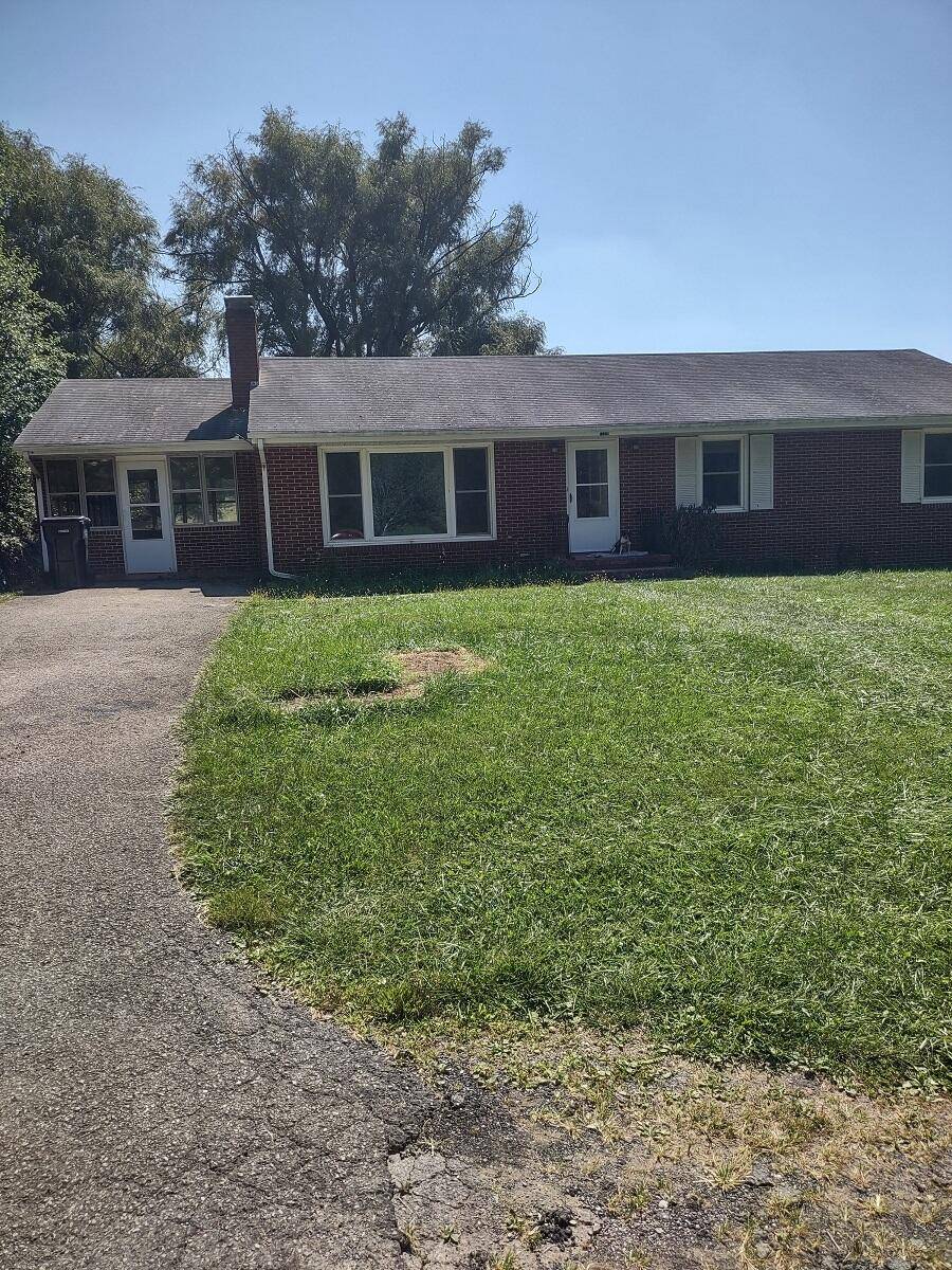 10321 Old Shilling RD, Bent Mountain, VA 24059