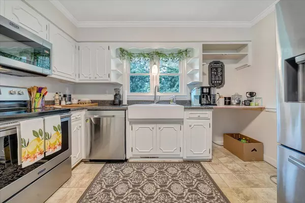 Hurt, VA 24563,613 Lynn ST