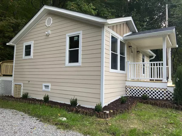 Boones Mill, VA 24065,809 John Arthur RD