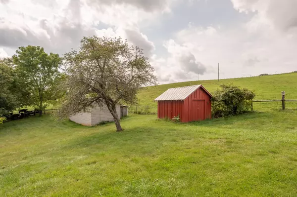 Floyd, VA 24091,2168 Parkway LN