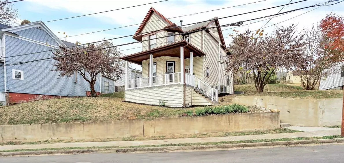 Roanoke, VA 24013,522 Highland AVE