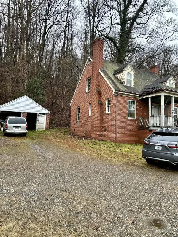 Bassett, VA 24055,2515 Riverside DR