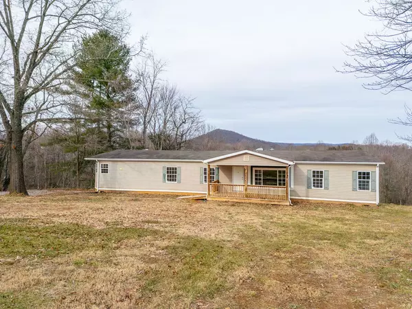 Vinton, VA 24179,1369 Holiday CIR