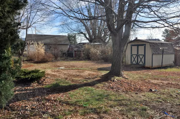 Roanoke, VA 24012,914 Fairhurst DR