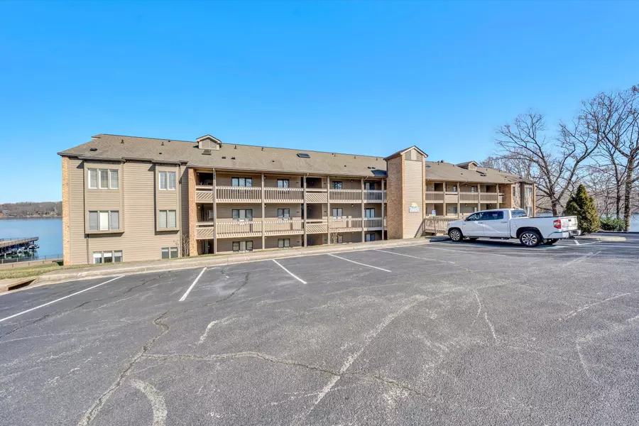 850 Gangplank RD #303, Moneta, VA 24121