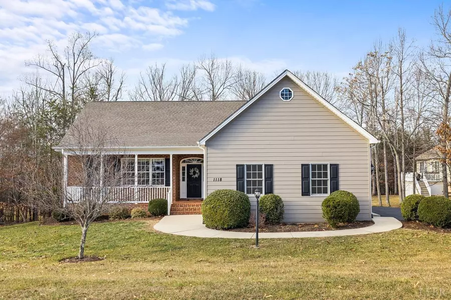 1118 Marie DR, Huddleston, VA 24104