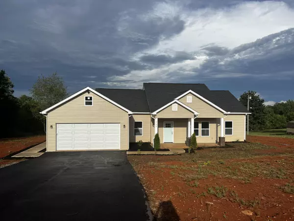 Moneta, VA 24121,2766 Isle Of Pines DR