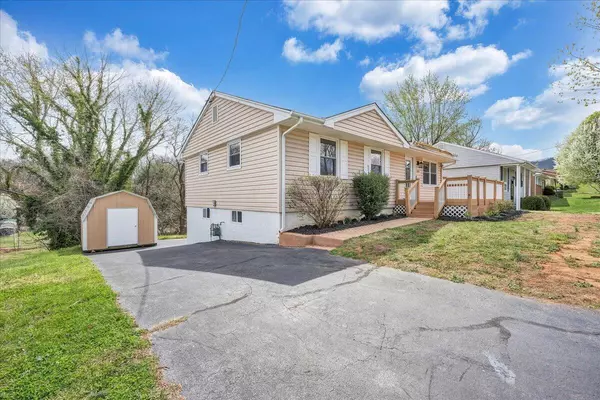 Salem, VA 24153,2526 Ellison AVE