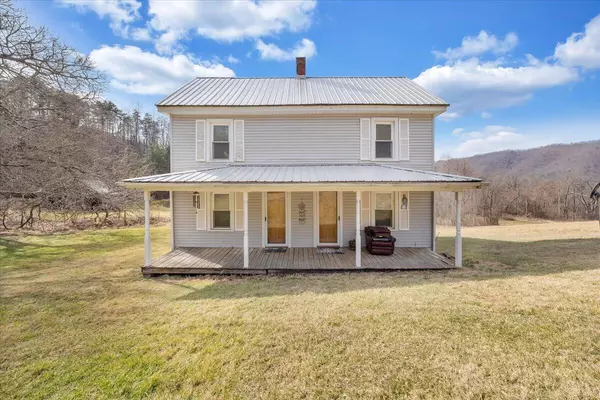 7594 Miller Cove RD, Catawba, VA 24070