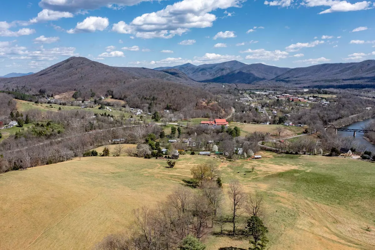 Natural Bridge Station, VA 24579,331 Lloyd Tolley RD