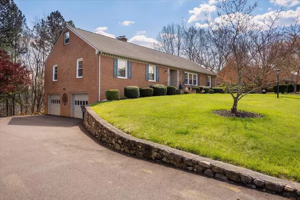 Salem, VA 24153,1939 Maylin DR