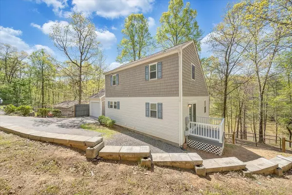 Hardy, VA 24101,101 Cedar Bluff LN