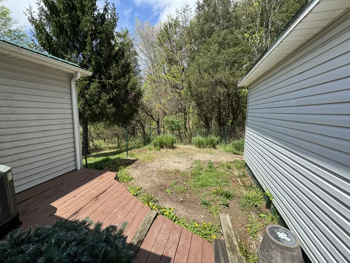 Radford, VA 24141,5711 Prices Fork RD