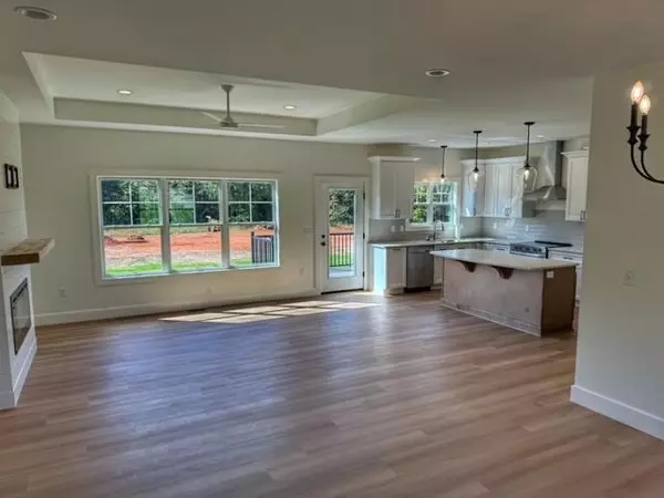 Moneta, VA 24121,2870 Scruggs RD