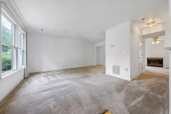 Roanoke, VA 24018,4723 Oakcliff DR