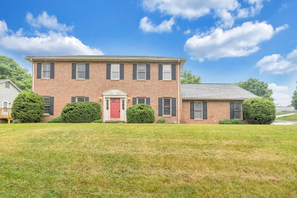 1733 Stone Mill DR, Salem, VA 24153