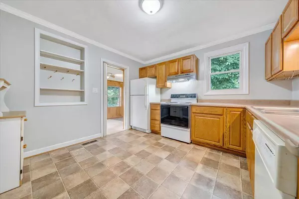 Roanoke, VA 24012,1022 Alview AVE