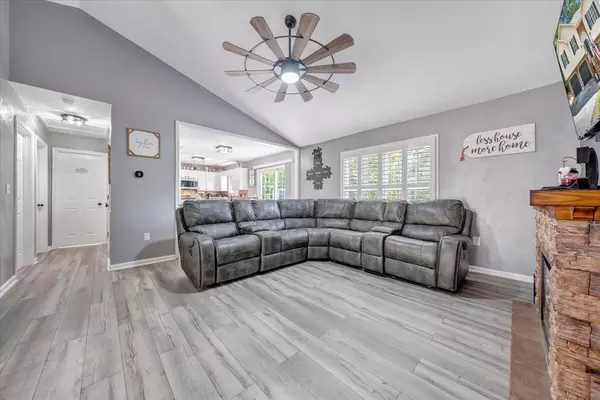 Moneta, VA 24121,236 Harbor Landing DR