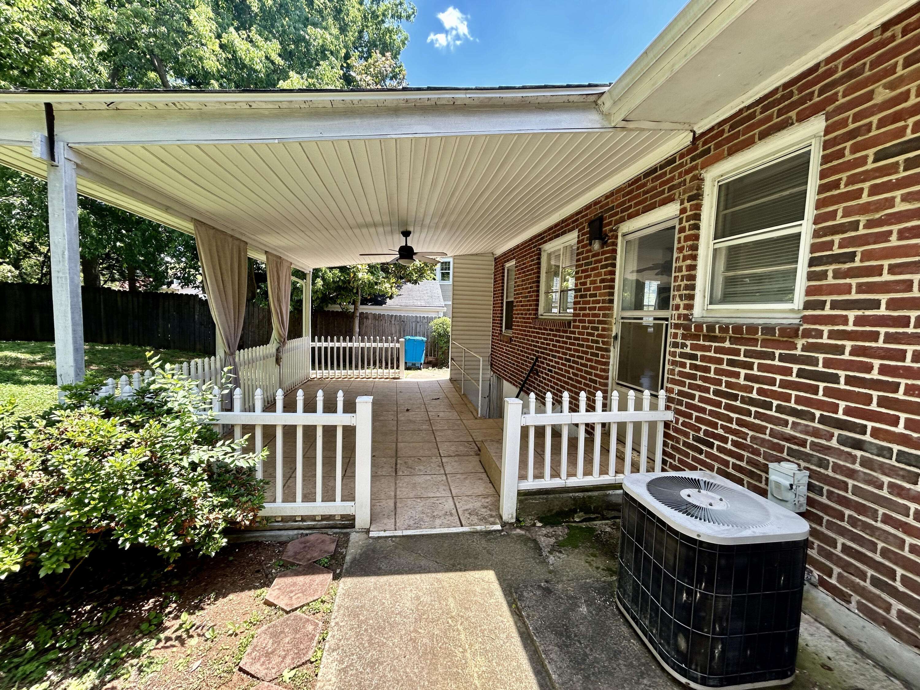 Roanoke, VA 24015,1007 Welton AVE
