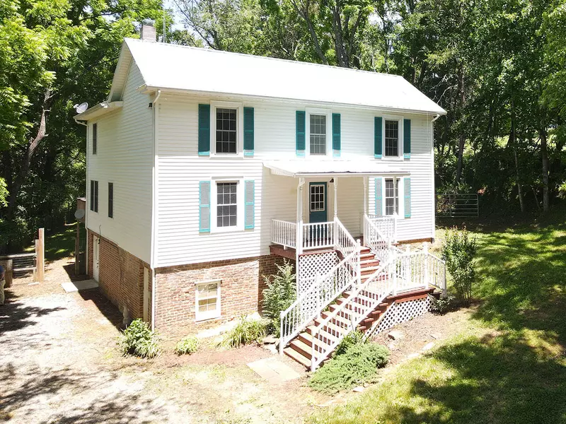 1974 Red Valley RD, Boones Mill, VA 24065