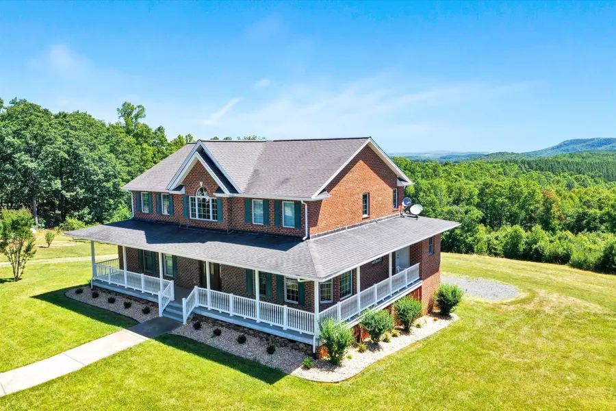 1615 Turkeycock LN, Penhook, VA 24137