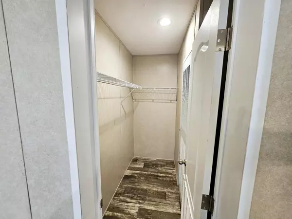 Moneta, VA 24121,1101 Whisperwood LN