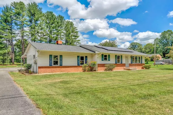 110 Lakeridge CIR, Troutville, VA 24175