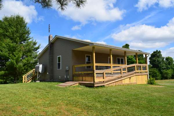 2448 Kyle Weeks RD, Willis, VA 24380