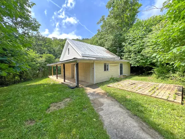 Elliston, VA 24087,4420 SENECA HOLLOW RD