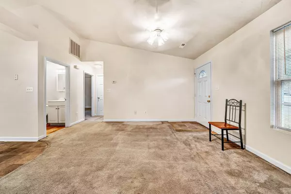 Roanoke, VA 24014,3756 Melcher ST