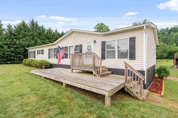 Elliston, VA 24087,4405 Riffe ST