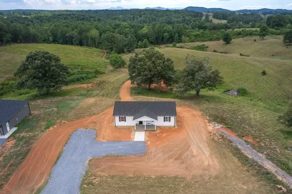 Moneta, VA 24121,2271 Lipscomb RD