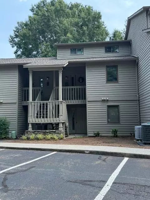 289 Shoreline Marina CIR #214,  Moneta,  VA 24121