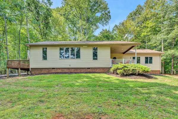 109 Creeden DR, Moneta, VA 24121