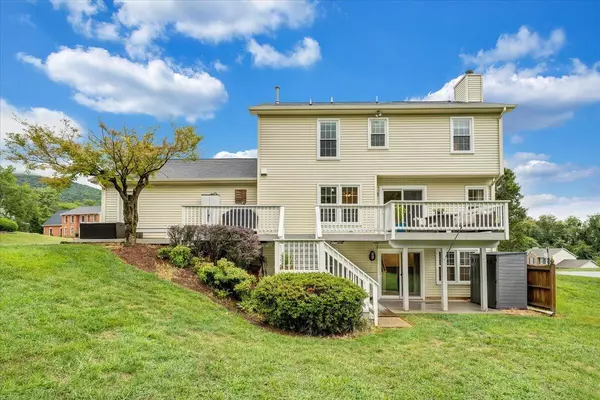 Roanoke, VA 24019,308 Applewood DR