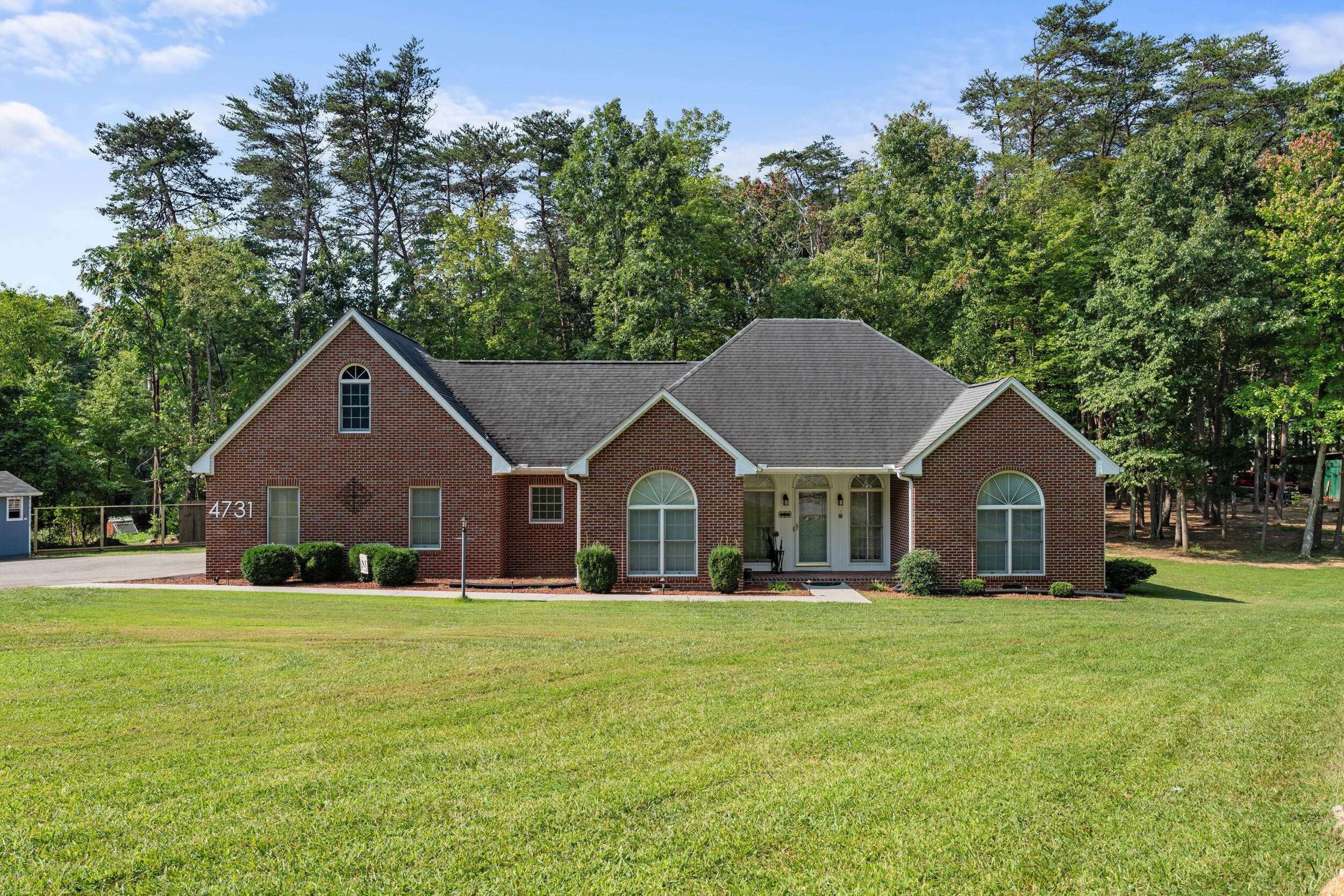 4731 Goodman RD, Roanoke, VA 24014