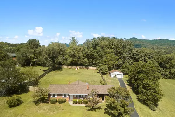 Roanoke, VA 24019,3300 Read Mountain RD
