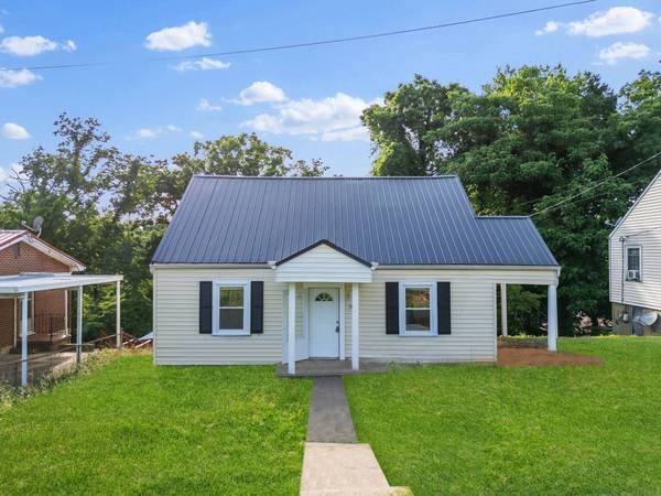 1052 GRAVES ST, Martinsville, VA 24112