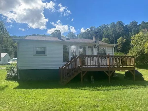 Martinsville, VA 24112,352 Club House RD