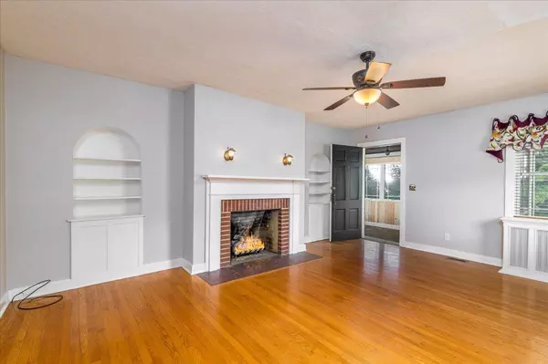 Vinton, VA 24179,1019 Halliahurst AVE